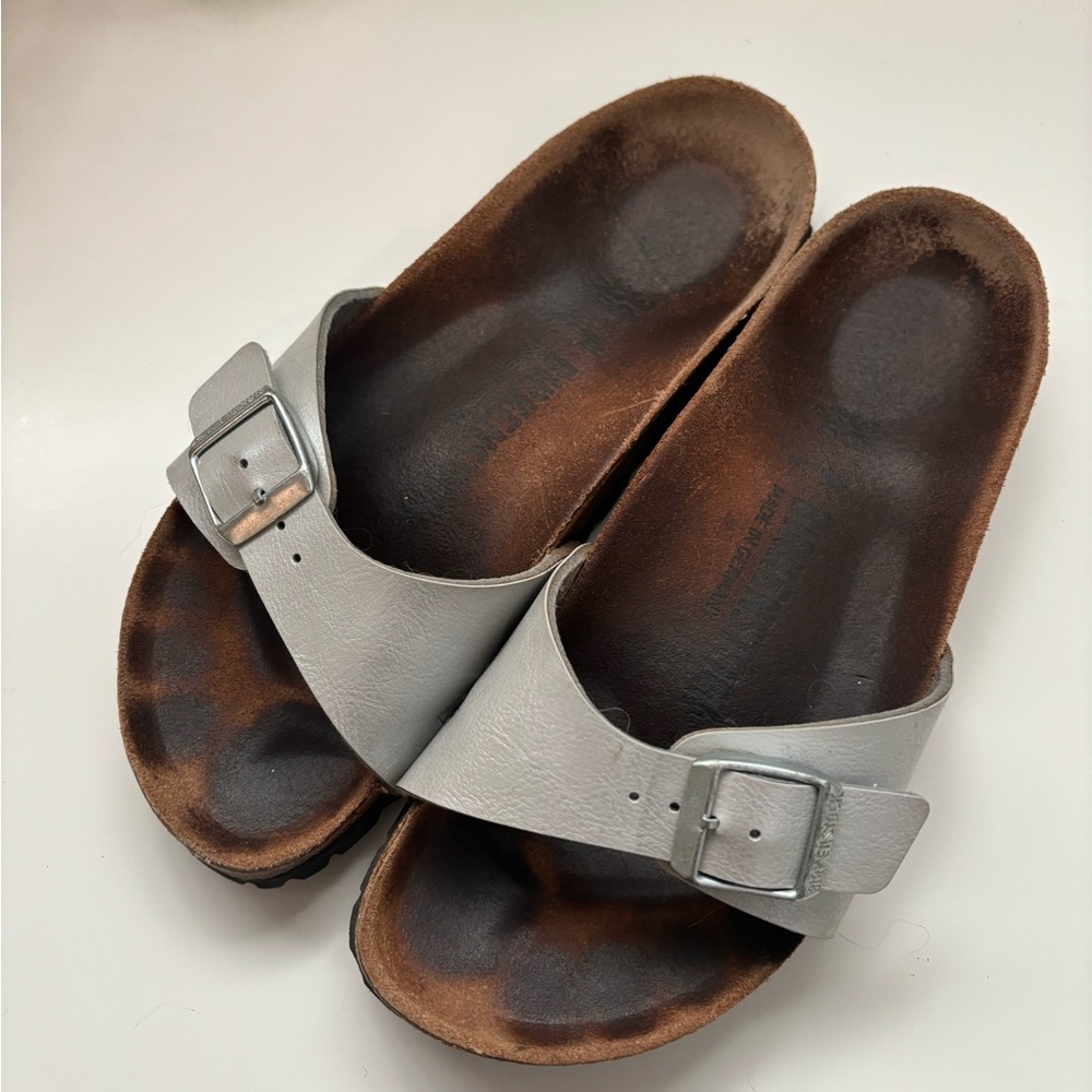 Birkenstock Madrid sandal. Silver. Size 36 narrow.